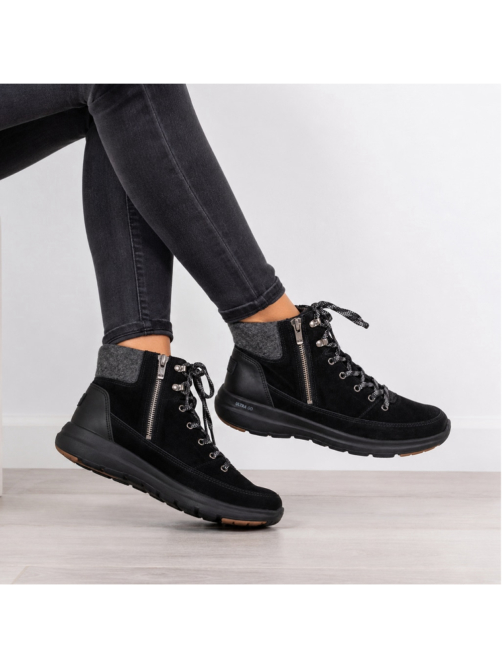 Skechers On The GO Glacial Ultra Tahoe Boots Womens 6 Black Gray 144204 NWOB